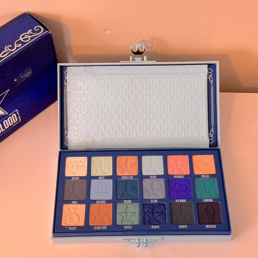 Jeffree Star Blue Blood (18x) eyeshadow palette NIB Beautiful ❤️ - Picture 3 of 5